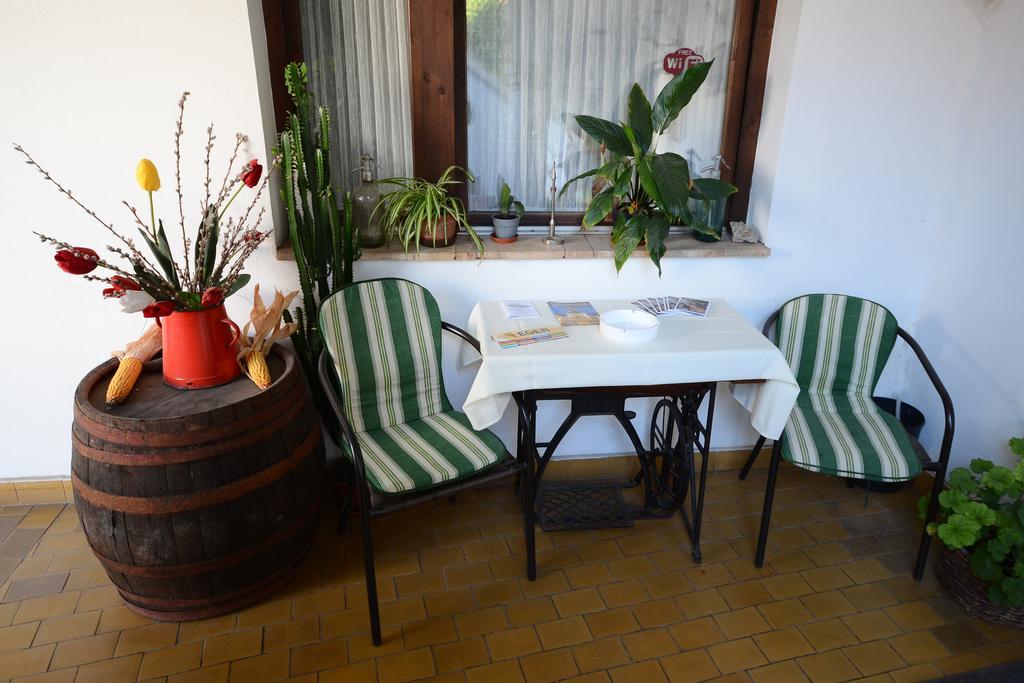 Eden Panzió Bed & Breakfast Eğri Dış mekan fotoğraf