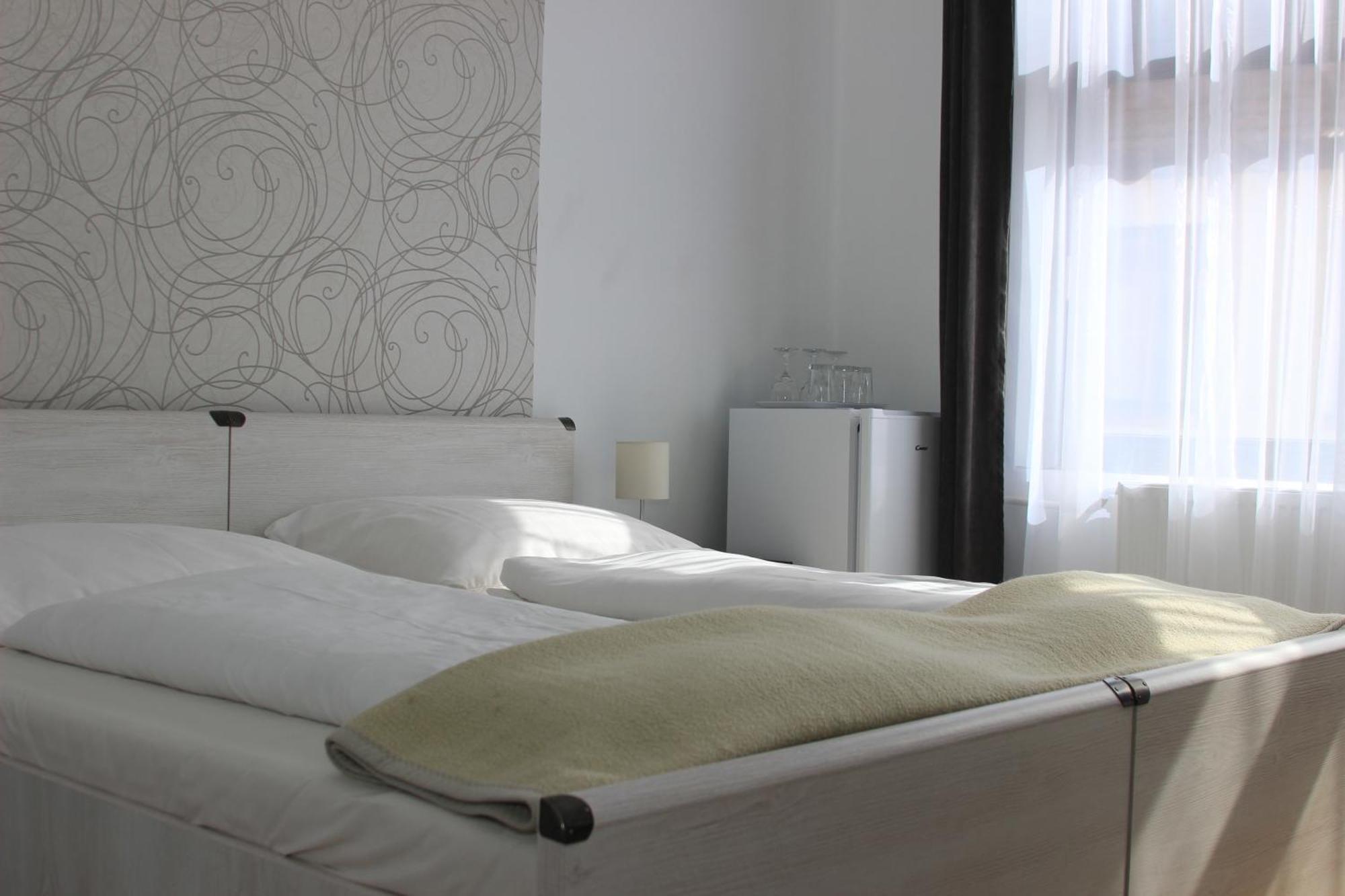 Eden Panzió Bed & Breakfast Eğri Dış mekan fotoğraf