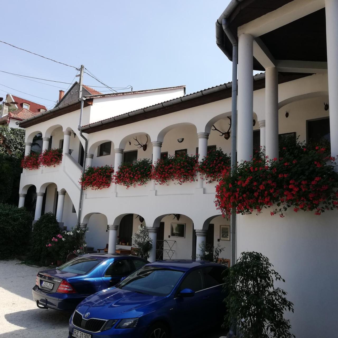 Eden Panzió Bed & Breakfast Eğri Dış mekan fotoğraf