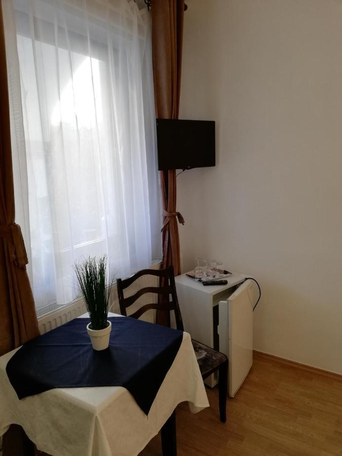 Eden Panzió Bed & Breakfast Eğri Dış mekan fotoğraf